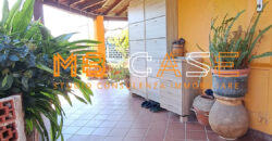 Soleggiatissima Villa a schiera in vendita a Albenga