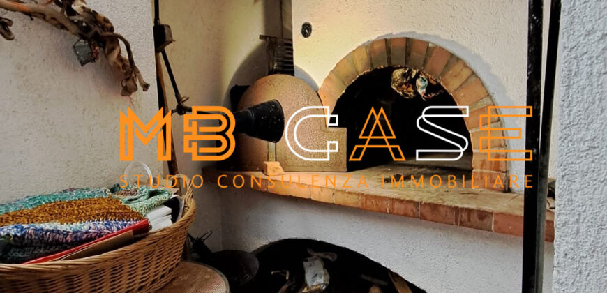 Soleggiatissima Villa a schiera in vendita a Albenga