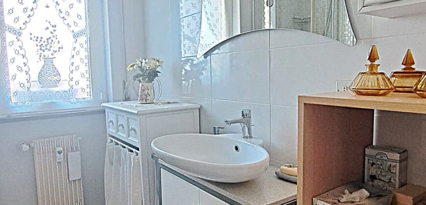 Bilocale Angolare Arredato a 400 metri dal Mare – Albenga