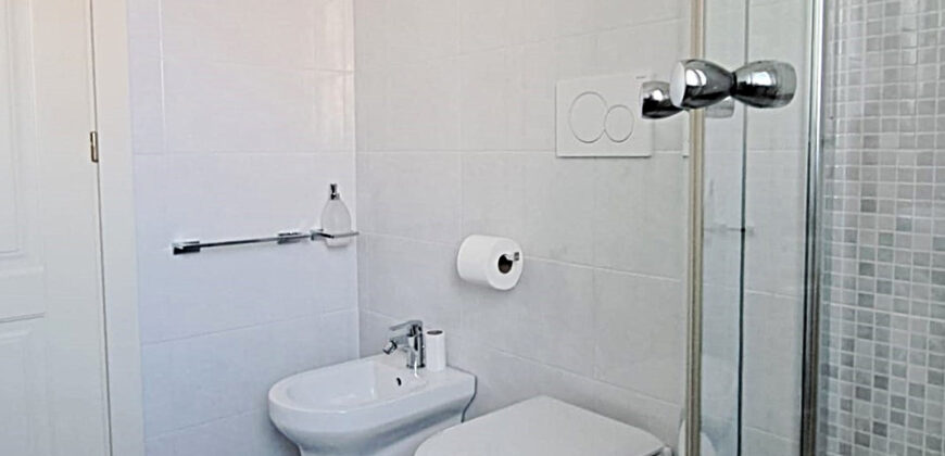 Bilocale Angolare Arredato a 400 metri dal Mare – Albenga