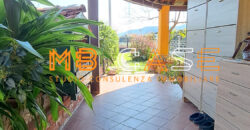 Soleggiatissima Villa a schiera in vendita a Albenga