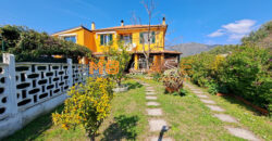 Soleggiatissima Villa a schiera in vendita a Albenga