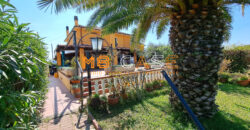 Soleggiatissima Villa a schiera in vendita a Albenga