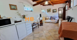 Soleggiatissima Villa a schiera in vendita a Albenga