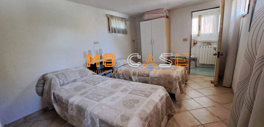 Soleggiatissima Villa a schiera in vendita a Albenga