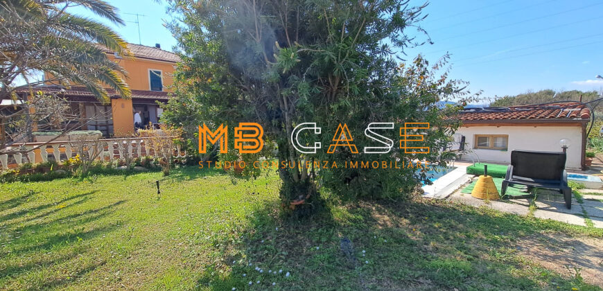 Soleggiatissima Villa a schiera in vendita a Albenga