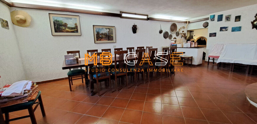 Soleggiatissima Villa a schiera in vendita a Albenga