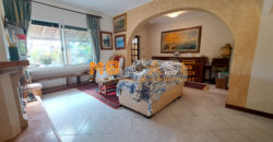 Soleggiatissima Villa a schiera in vendita a Albenga