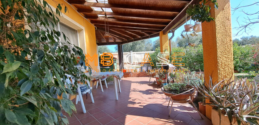 Soleggiatissima Villa a schiera in vendita a Albenga