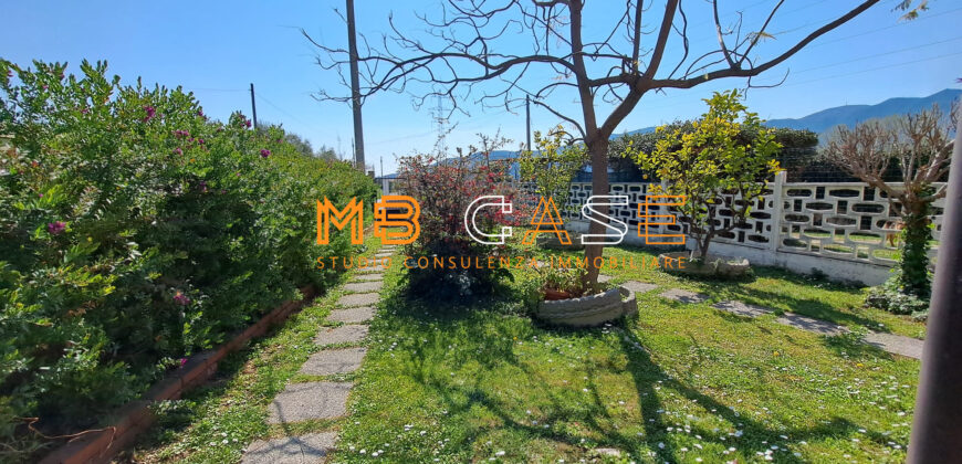 Soleggiatissima Villa a schiera in vendita a Albenga