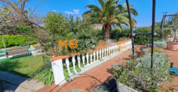 Soleggiatissima Villa a schiera in vendita a Albenga