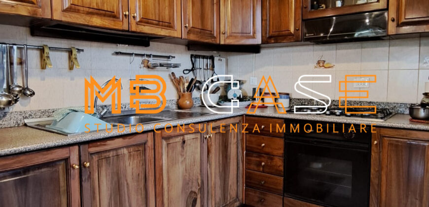 Soleggiatissima Villa a schiera in vendita a Albenga