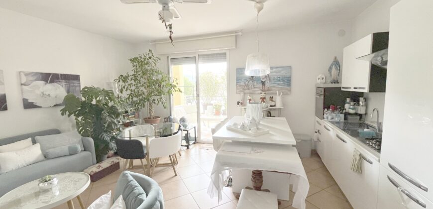 Bellissimo Trilocale con Terrazzo Vivibile Albenga