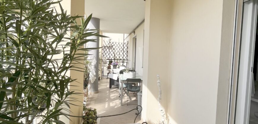 Bellissimo Trilocale con Terrazzo Vivibile Albenga