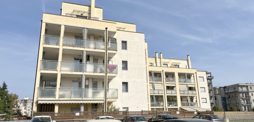 Bellissimo Trilocale con Terrazzo Vivibile Albenga