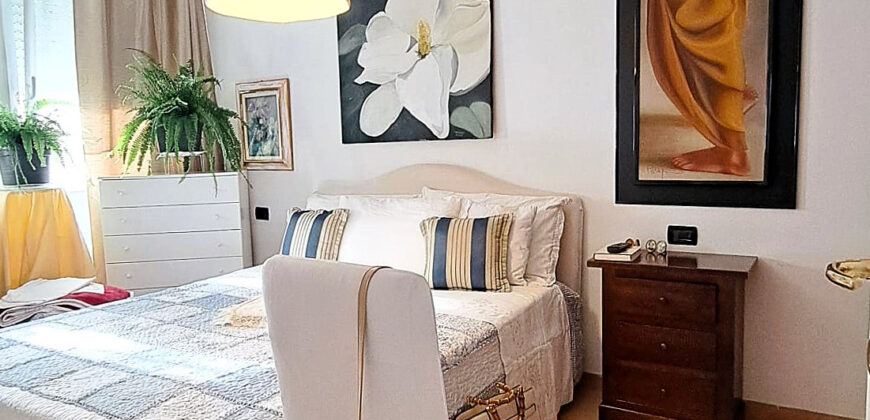 Elegante Trilocale, nel Cuore della Città