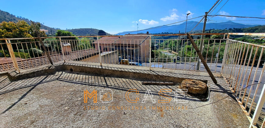 Rustico in Pietra da Ristrutturare nel Cuore di Cenesi