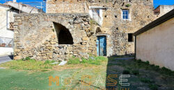 Rustico in Pietra da Ristrutturare nel Cuore di Cenesi