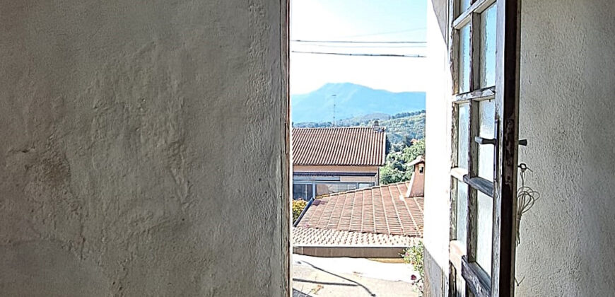 Rustico in Pietra da Ristrutturare nel Cuore di Cenesi