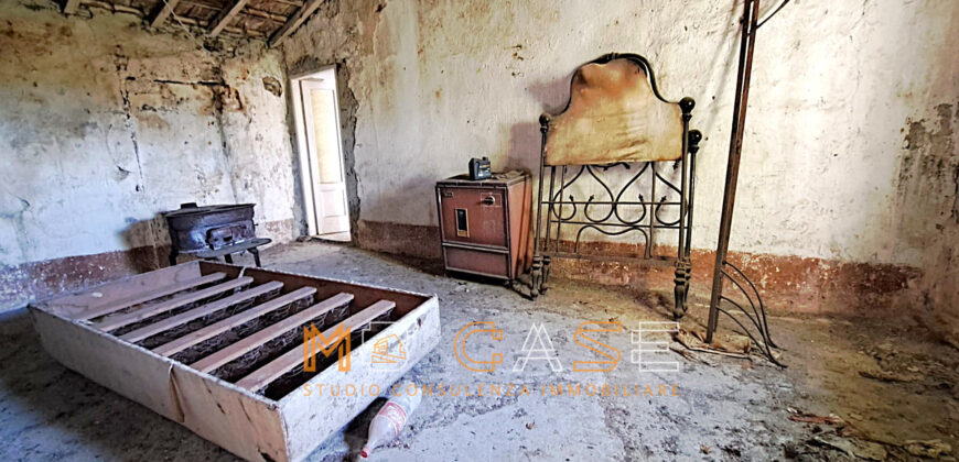 Rustico in Pietra da Ristrutturare nel Cuore di Cenesi