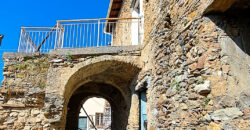 Rustico in Pietra da Ristrutturare nel Cuore di Cenesi