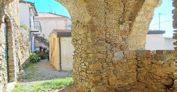 Rustico in Pietra da Ristrutturare nel Cuore di Cenesi